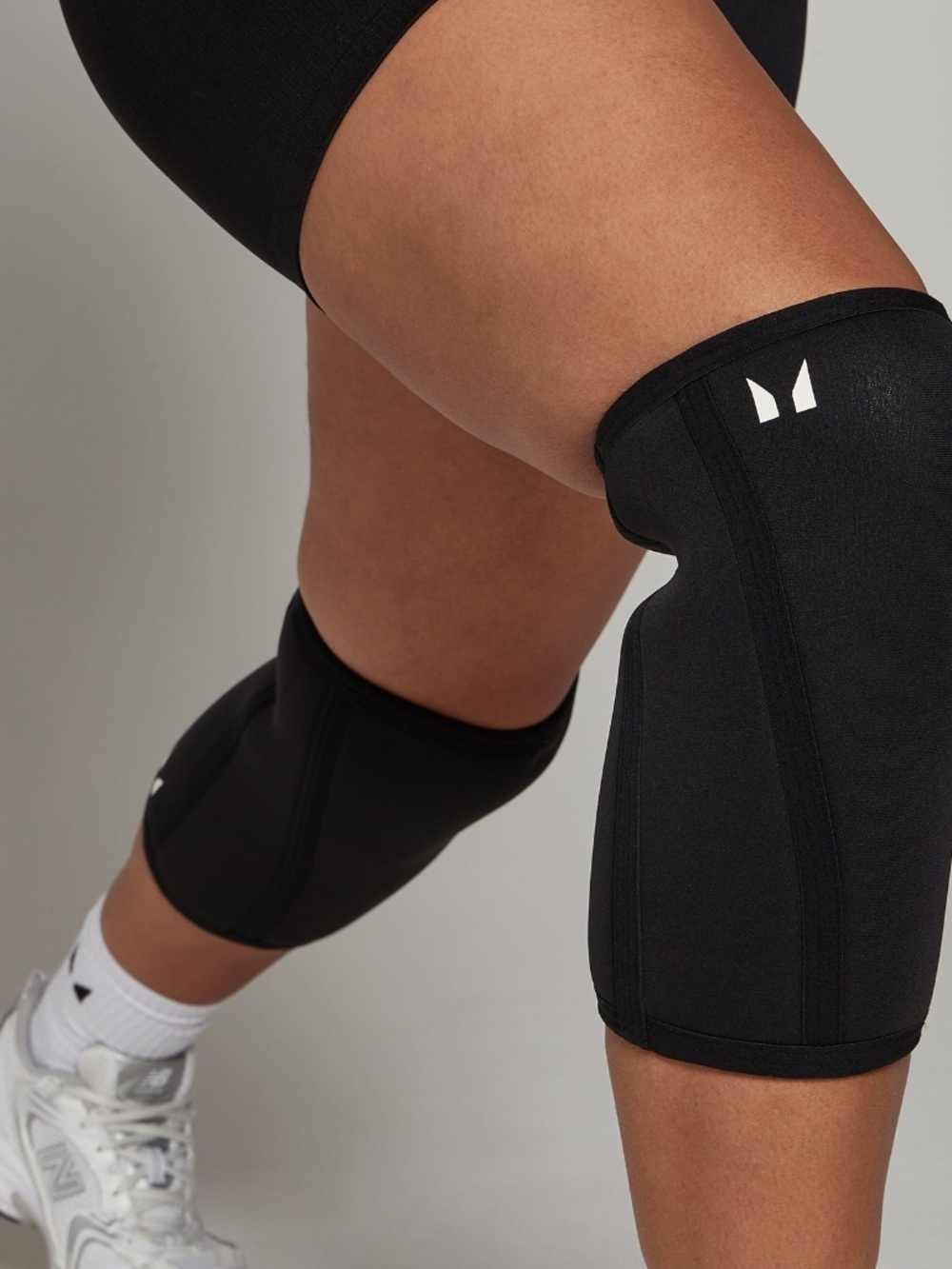 Knee Sleeves Pair Unisex Medium NWT